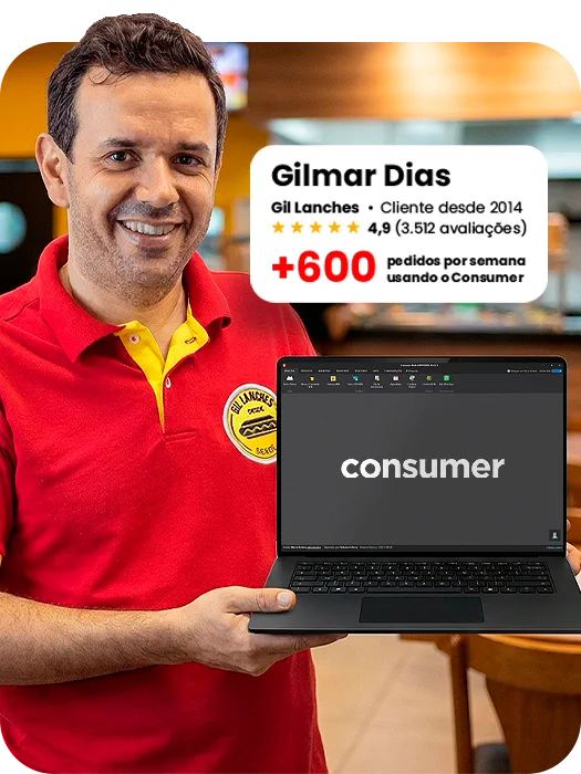 Gilmar Dias, cliente do Gil Lanches, usando o Consumer